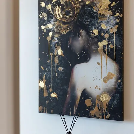 Apartment Designer Loft Retreat In Center