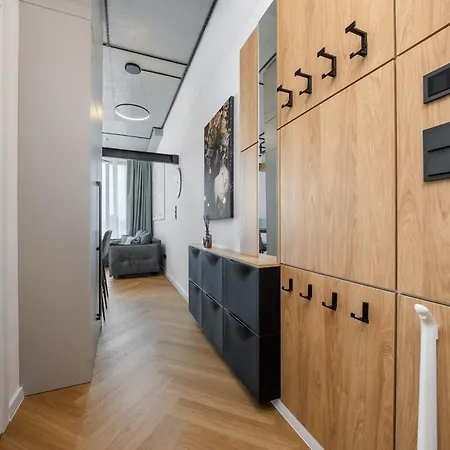 Apartment Designer Loft Retreat In Center