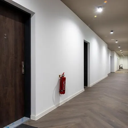 Designer Loft Retreat In Center