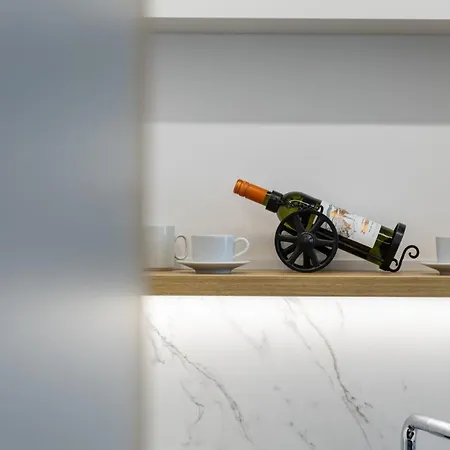 아파트 Designer Loft Retreat In Center 브라티슬라바